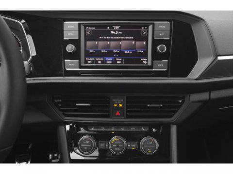 Photo of 2019 Pure Gray Volkswagen Jetta GLI