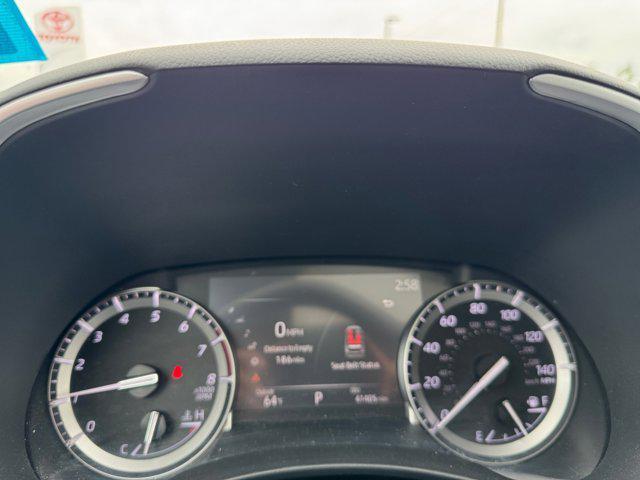 Photo of 2022 Celestial Silver Metallic Toyota Highlander