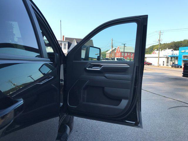 Photo of 2025 Black Chevrolet Silverado 2500