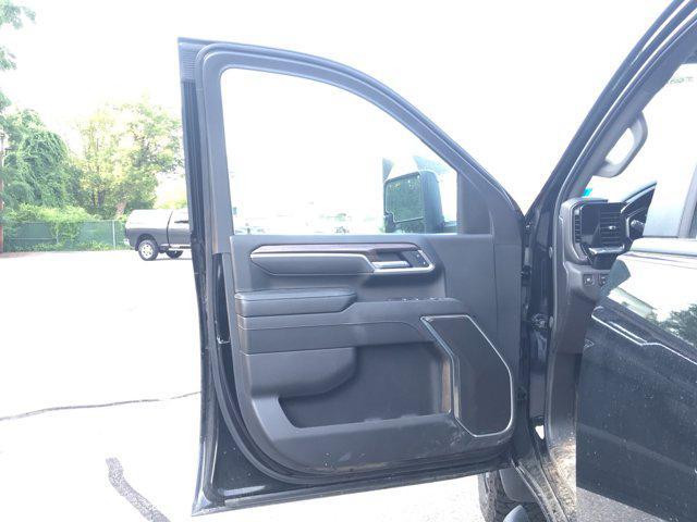 Photo of 2025 Black Chevrolet Silverado 2500