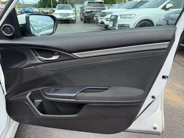 Photo of 2021 Platinum White Pearl Honda Civic