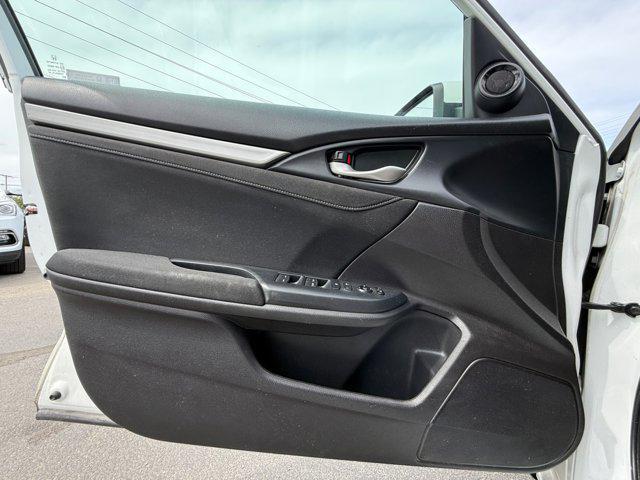 Photo of 2021 Platinum White Pearl Honda Civic