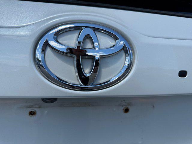 Photo of 2019 Blizzard Pearl Toyota Highlander