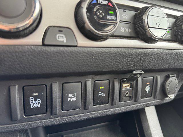 Photo of 2016 Blazing Blue Pearl Toyota Tacoma