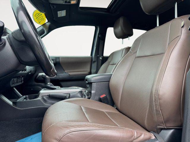 Photo of 2016 Blazing Blue Pearl Toyota Tacoma