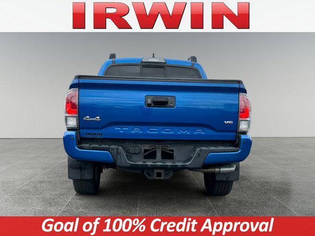 Photo of 2016 Blazing Blue Pearl Toyota Tacoma
