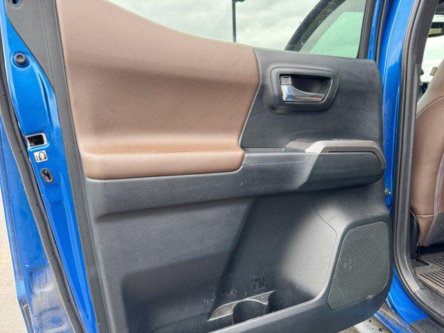 Photo of 2016 Blazing Blue Pearl Toyota Tacoma