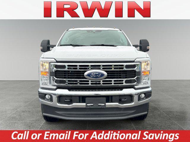 Photo of 2025 Oxford White Ford F-250