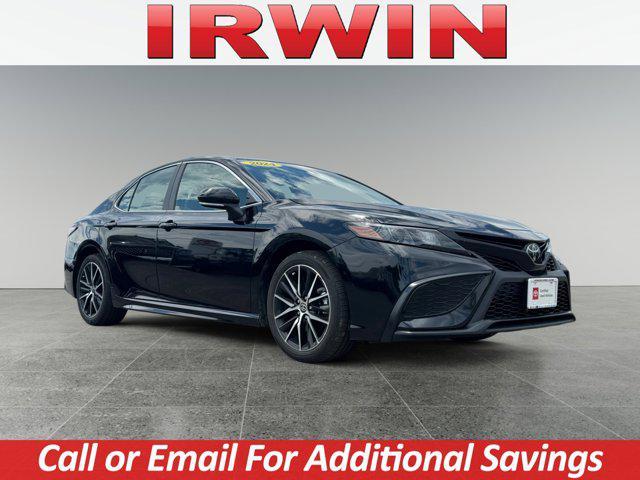 Photo of 2024 Midnight Black Metallic Toyota Camry