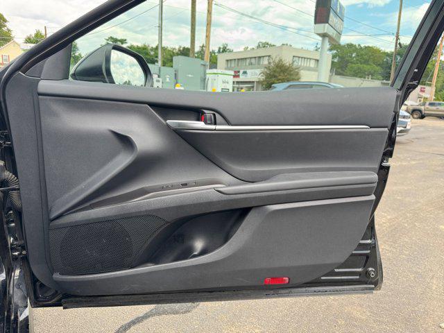 Photo of 2024 Midnight Black Metallic Toyota Camry
