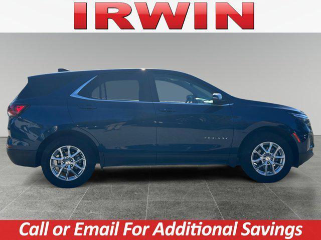Photo of 2022 Blue Glow Metallic Chevrolet Equinox