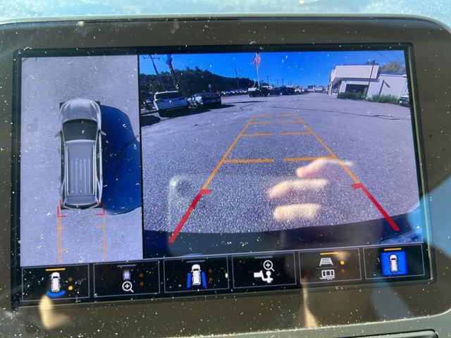 Photo of 2022 Blue Glow Metallic Chevrolet Equinox