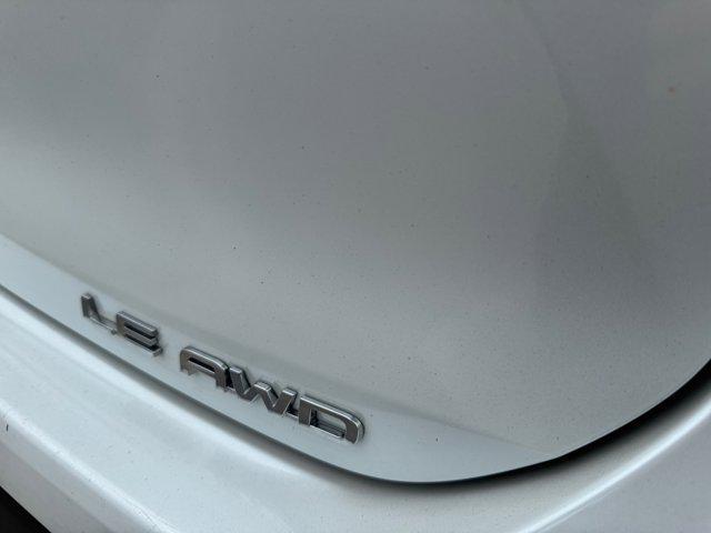 Photo of 2022 White Toyota Highlander