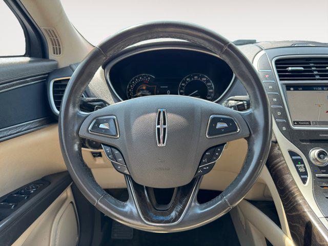 Photo of 2017 Midnight Sapphire Blue Metallic Lincoln MKX