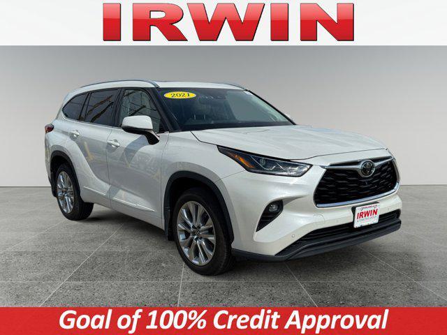Photo of 2021 Blizzard Pearl Toyota Highlander