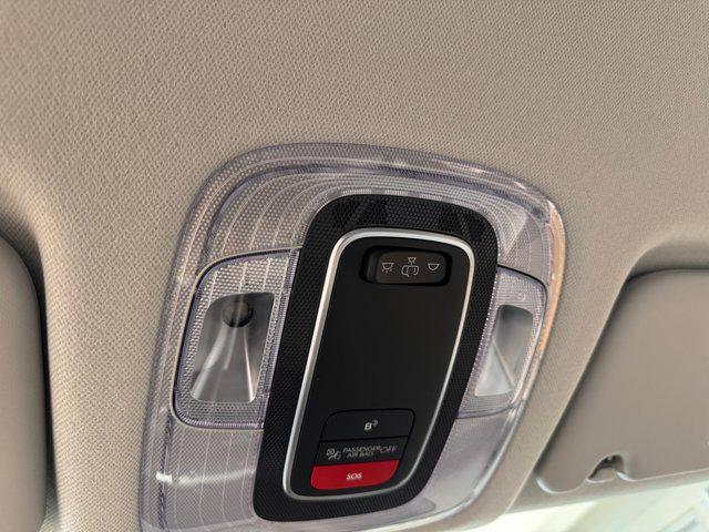Photo of 2025 Atlas White Hyundai KONA