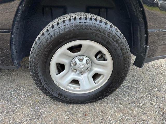 Photo of 2021 Diamond Black Crystal Pearlcoat RAM 1500