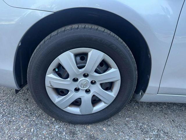 Photo of 2011 Classic Silver Metallic Toyota Camry