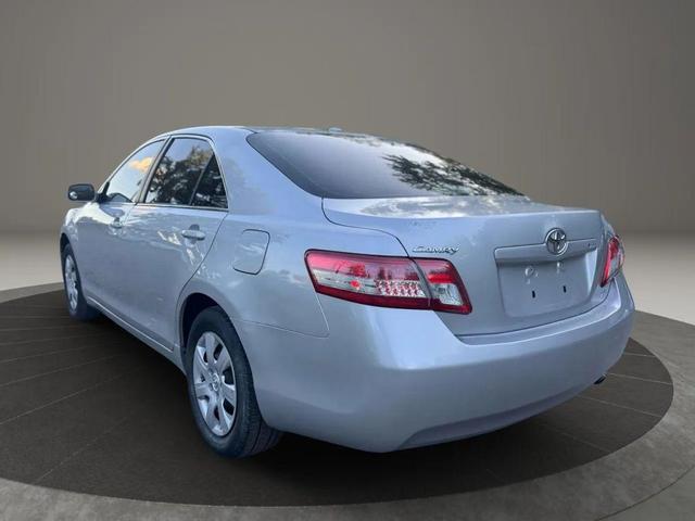 Photo of 2011 Classic Silver Metallic Toyota Camry