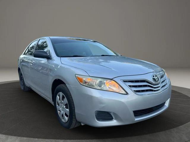 Photo of 2011 Classic Silver Metallic Toyota Camry