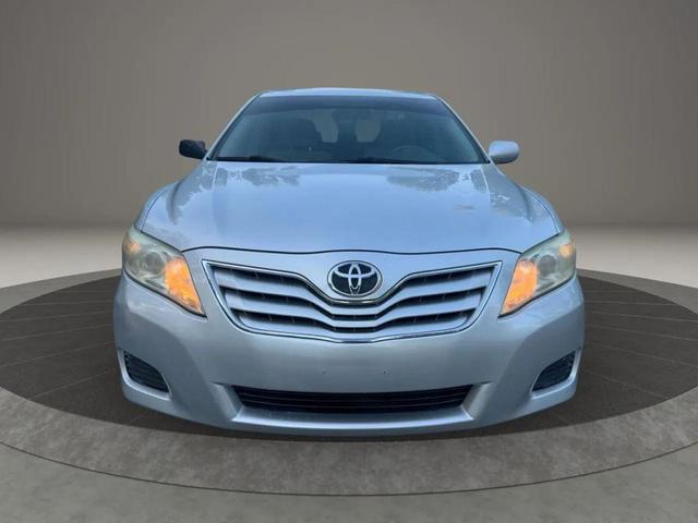 Photo of 2011 Classic Silver Metallic Toyota Camry