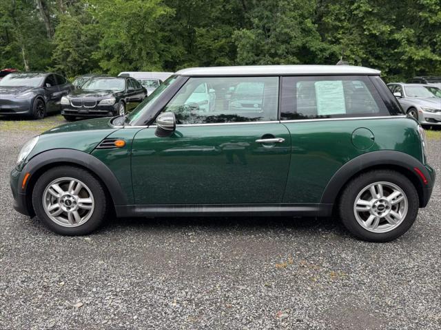 Photo of 2013 British Racing Green II Metallic MINI Hardtop