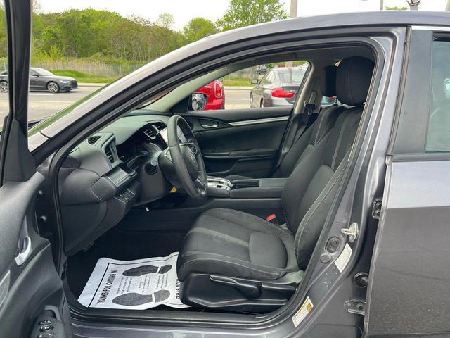 Photo of 2016 Gray Honda Civic
