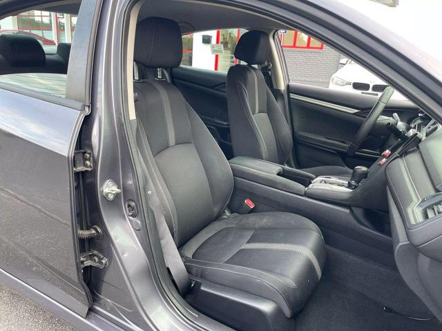 Photo of 2016 Gray Honda Civic
