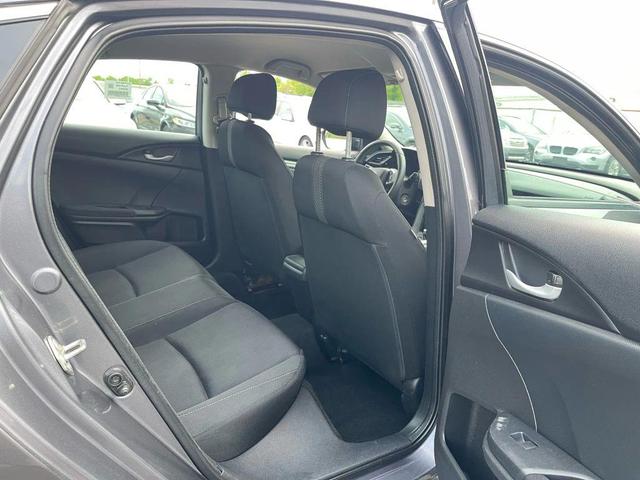 Photo of 2016 Gray Honda Civic