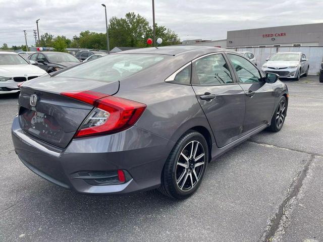 Photo of 2016 Gray Honda Civic