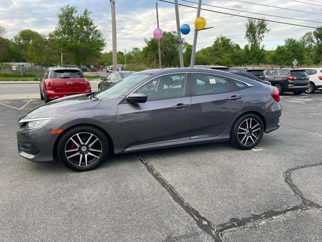 Photo of 2016 Gray Honda Civic