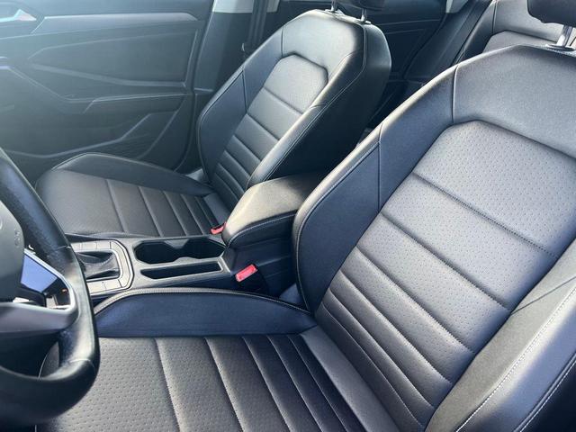 Photo of 2024 Platinum Gray Metallic Volkswagen Jetta