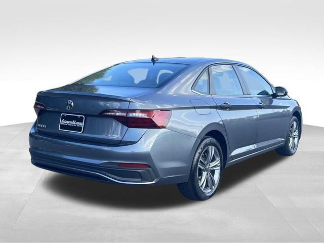 Photo of 2024 Platinum Gray Metallic Volkswagen Jetta