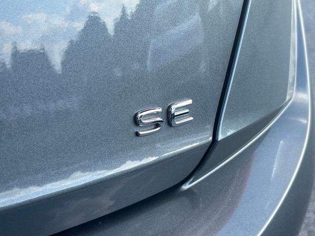 Photo of 2024 Platinum Gray Metallic Volkswagen Jetta