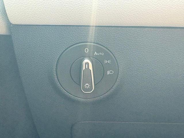 Photo of 2025 Monterey Blue Pearl Volkswagen Taos
