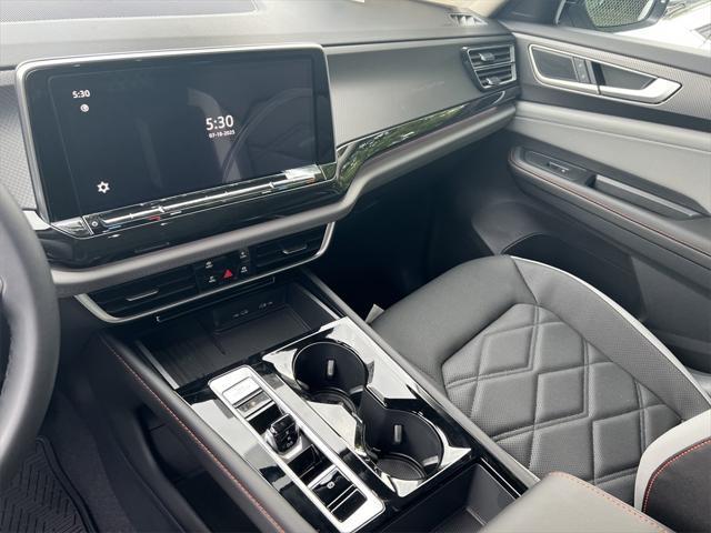 Photo of 2025 Titainium Volkswagen Atlas