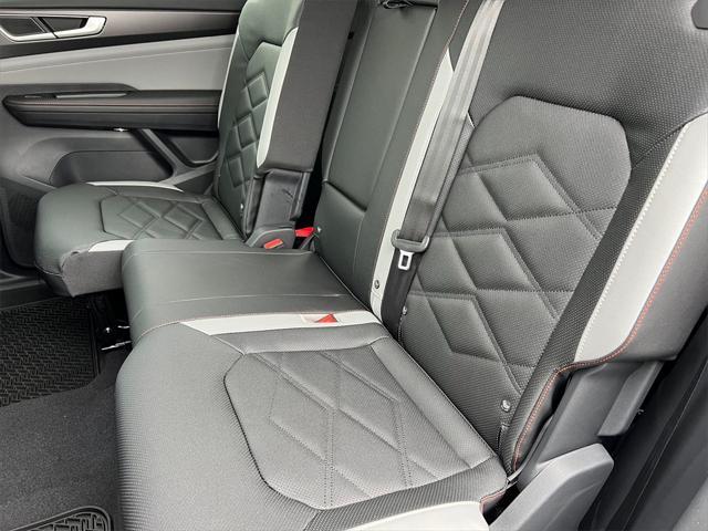 Photo of 2025 Titainium Volkswagen Atlas