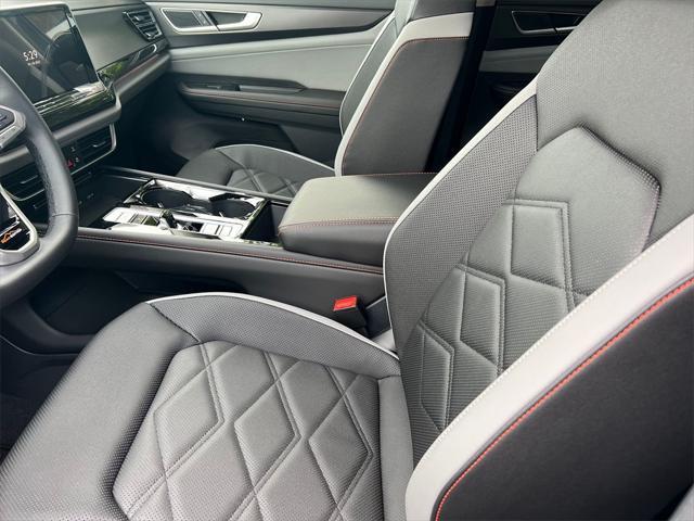 Photo of 2025 Titainium Volkswagen Atlas