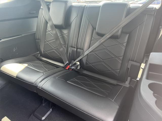 Photo of 2024 Deep Black Pearl Volkswagen Atlas