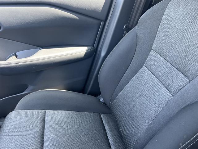Photo of 2025 Brilliant Silver Metallic Nissan Rogue