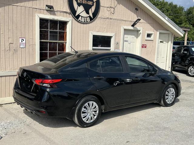 Photo of 2020 Super Black Nissan Versa