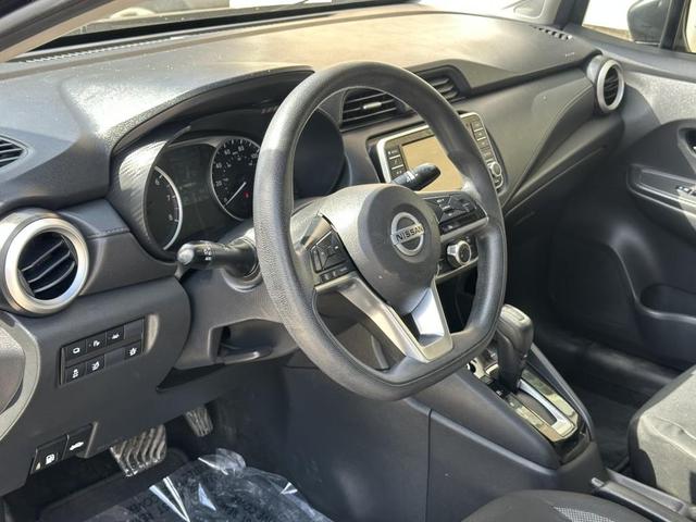 Photo of 2020 Super Black Nissan Versa