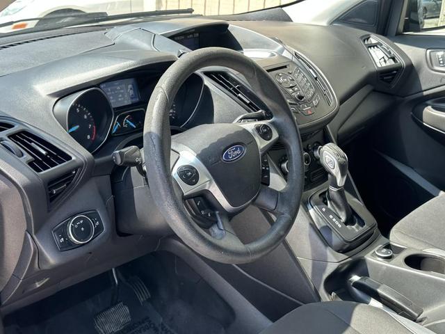 Photo of 2013 Deep Impact Blue Ford Escape