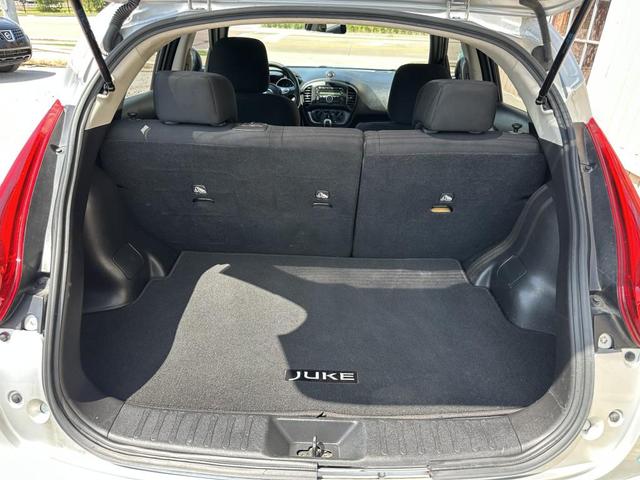 Photo of 2013 Brilliant Silver Nissan Juke
