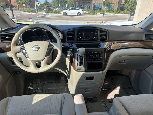 Photo of 2015 White Pearl Nissan Quest