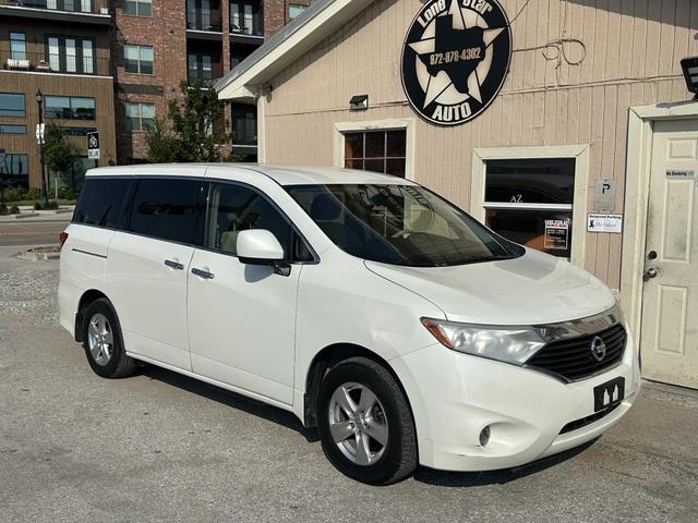 Photo of 2015 White Pearl Nissan Quest