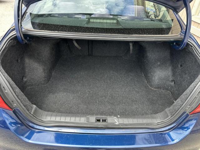 Photo of 2016 Deep Blue Pearl Nissan Altima