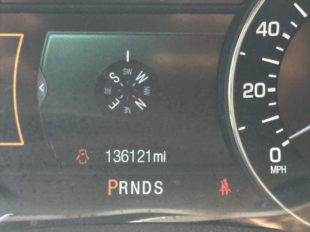Photo of 2015 Karat Gold Metallic Lincoln MKC