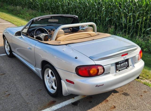 Photo of 1999 Silver Mazda MX-5 Miata