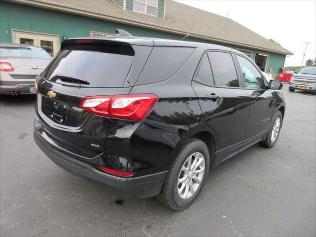 Photo of 2020 Mosaic Black Metallic Chevrolet Equinox